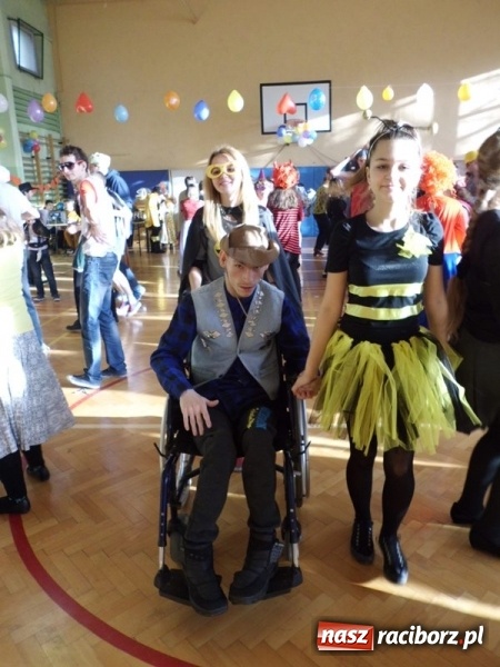 Zdjęcie w galerii na portalu naszraciborz.pl: Integracyjny bal karnawałowy uczniów ZSS nr 10 i Szkoły Podstawowej nr 1 wiadomości z regionu