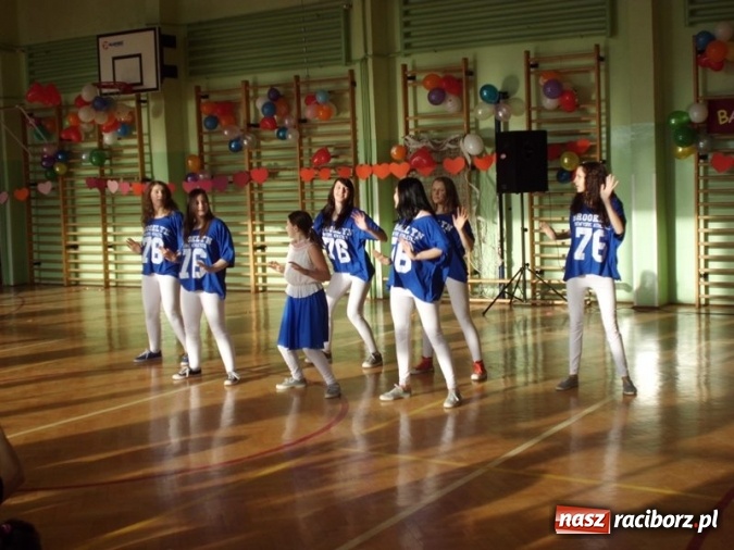 Zdjęcie w galerii na portalu naszraciborz.pl: Integracyjny bal karnawałowy uczniów ZSS nr 10 i Szkoły Podstawowej nr 1 wiadomości z regionu