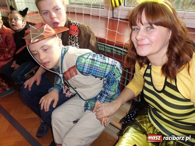 Zdjęcie w galerii na portalu naszraciborz.pl: Integracyjny bal karnawałowy uczniów ZSS nr 10 i Szkoły Podstawowej nr 1 wiadomości z regionu