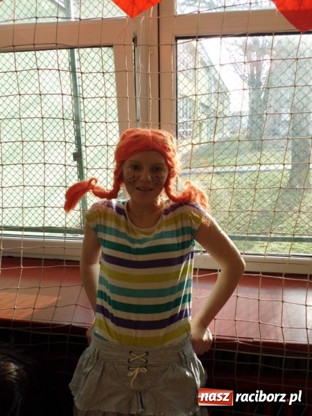 Zdjęcie w galerii na portalu naszraciborz.pl: Integracyjny bal karnawałowy uczniów ZSS nr 10 i Szkoły Podstawowej nr 1 wiadomości z regionu