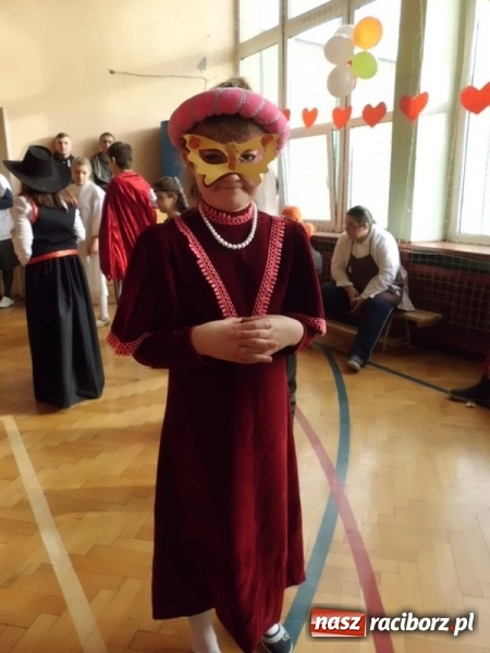 Zdjęcie w galerii na portalu naszraciborz.pl: Integracyjny bal karnawałowy uczniów ZSS nr 10 i Szkoły Podstawowej nr 1 wiadomości z regionu