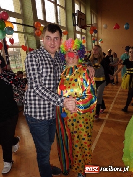 Zdjęcie w galerii na portalu naszraciborz.pl: Integracyjny bal karnawałowy uczniów ZSS nr 10 i Szkoły Podstawowej nr 1 wiadomości z regionu