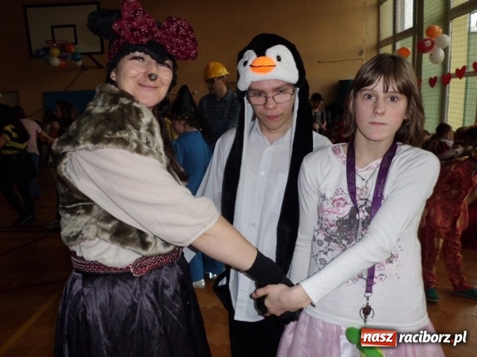 Zdjęcie w galerii na portalu naszraciborz.pl: Integracyjny bal karnawałowy uczniów ZSS nr 10 i Szkoły Podstawowej nr 1 wiadomości z regionu