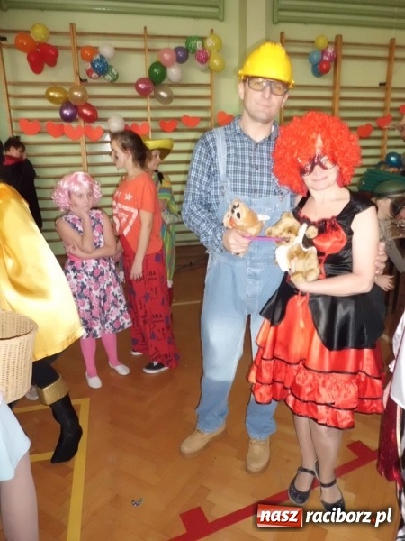 Zdjęcie w galerii na portalu naszraciborz.pl: Integracyjny bal karnawałowy uczniów ZSS nr 10 i Szkoły Podstawowej nr 1 wiadomości z regionu