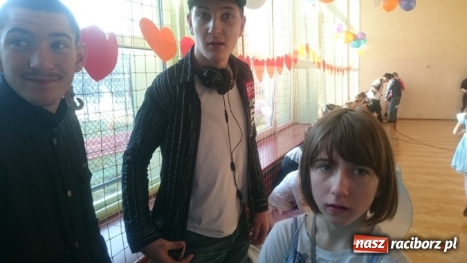 Zdjęcie w galerii na portalu naszraciborz.pl: Integracyjny bal karnawałowy uczniów ZSS nr 10 i Szkoły Podstawowej nr 1 wiadomości z regionu