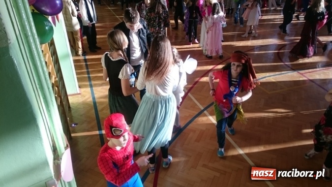 Zdjęcie w galerii na portalu naszraciborz.pl: Integracyjny bal karnawałowy uczniów ZSS nr 10 i Szkoły Podstawowej nr 1 wiadomości z regionu