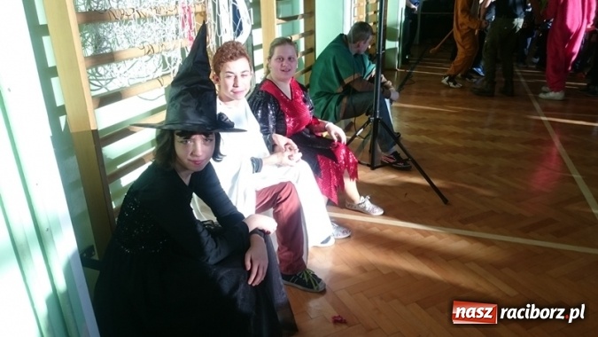 Zdjęcie w galerii na portalu naszraciborz.pl: Integracyjny bal karnawałowy uczniów ZSS nr 10 i Szkoły Podstawowej nr 1 wiadomości z regionu