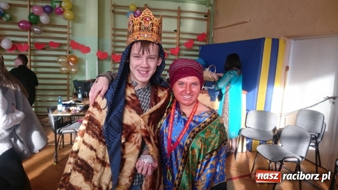 Zdjęcie w galerii na portalu naszraciborz.pl: Integracyjny bal karnawałowy uczniów ZSS nr 10 i Szkoły Podstawowej nr 1 wiadomości z regionu