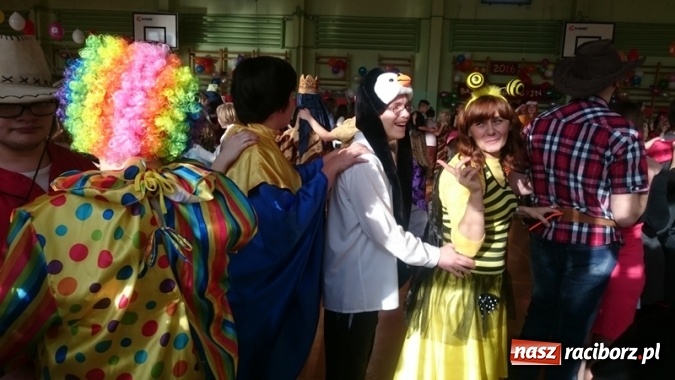 Zdjęcie w galerii na portalu naszraciborz.pl: Integracyjny bal karnawałowy uczniów ZSS nr 10 i Szkoły Podstawowej nr 1 wiadomości z regionu