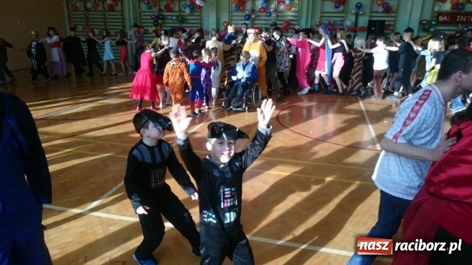 Zdjęcie w galerii na portalu naszraciborz.pl: Integracyjny bal karnawałowy uczniów ZSS nr 10 i Szkoły Podstawowej nr 1 wiadomości z regionu
