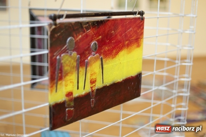 Zdjęcie w galerii na portalu naszraciborz.pl: Mozaika i witraż - na zamku otwarto nową wystawę wiadomości z regionu