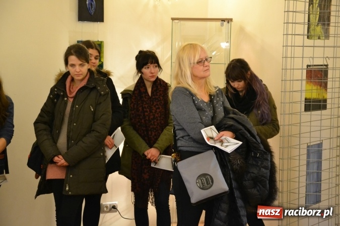 Zdjęcie w galerii na portalu naszraciborz.pl: Mozaika i witraż - na zamku otwarto nową wystawę wiadomości z regionu