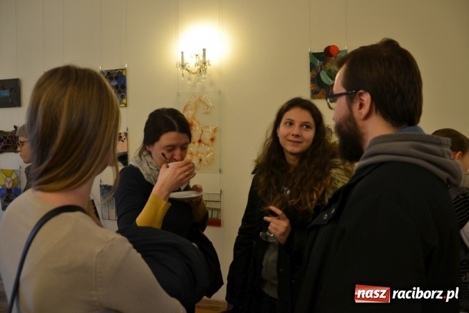 Zdjęcie w galerii na portalu naszraciborz.pl: Mozaika i witraż - na zamku otwarto nową wystawę wiadomości z regionu