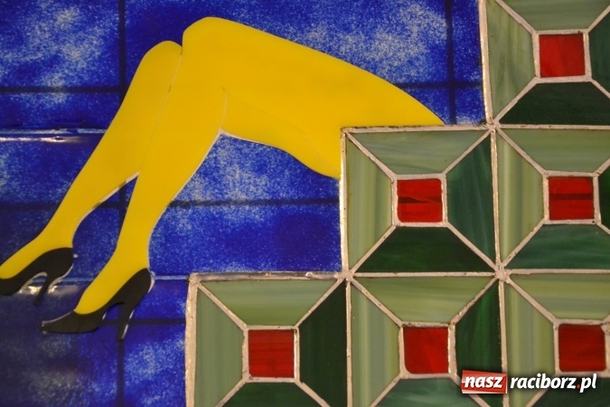 Zdjęcie w galerii na portalu naszraciborz.pl: Mozaika i witraż - na zamku otwarto nową wystawę wiadomości z regionu