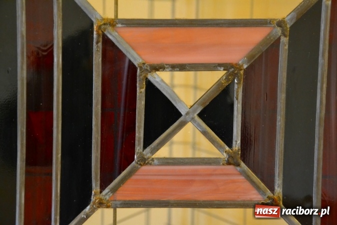 Zdjęcie w galerii na portalu naszraciborz.pl: Mozaika i witraż - na zamku otwarto nową wystawę wiadomości z regionu