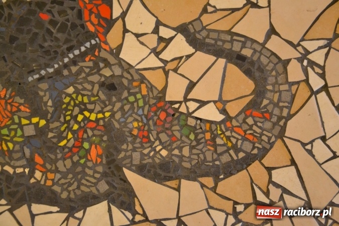 Zdjęcie w galerii na portalu naszraciborz.pl: Mozaika i witraż - na zamku otwarto nową wystawę wiadomości z regionu