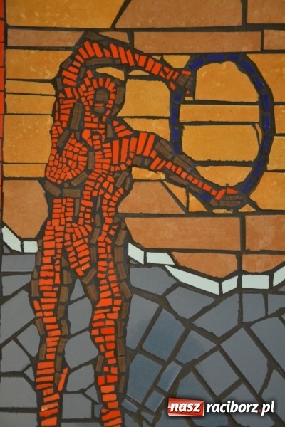 Zdjęcie w galerii na portalu naszraciborz.pl: Mozaika i witraż - na zamku otwarto nową wystawę wiadomości z regionu