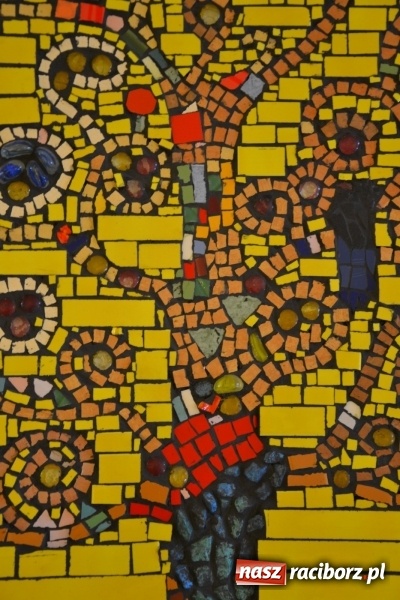 Zdjęcie w galerii na portalu naszraciborz.pl: Mozaika i witraż - na zamku otwarto nową wystawę wiadomości z regionu