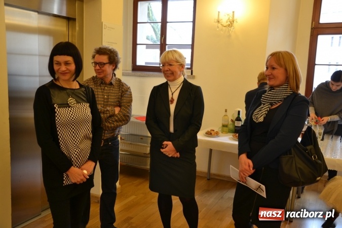 Zdjęcie w galerii na portalu naszraciborz.pl: Mozaika i witraż - na zamku otwarto nową wystawę wiadomości z regionu