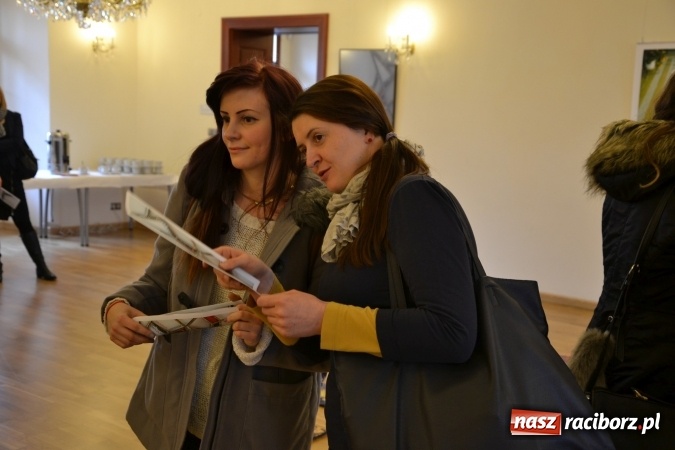 Zdjęcie w galerii na portalu naszraciborz.pl: Mozaika i witraż - na zamku otwarto nową wystawę wiadomości z regionu