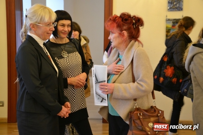 Zdjęcie w galerii na portalu naszraciborz.pl: Mozaika i witraż - na zamku otwarto nową wystawę wiadomości z regionu