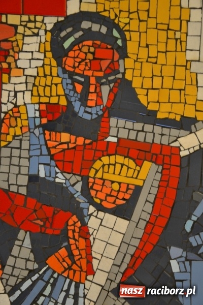 Zdjęcie w galerii na portalu naszraciborz.pl: Mozaika i witraż - na zamku otwarto nową wystawę wiadomości z regionu