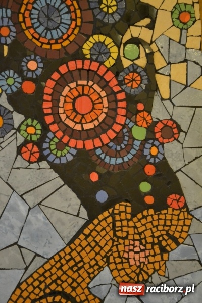 Zdjęcie w galerii na portalu naszraciborz.pl: Mozaika i witraż - na zamku otwarto nową wystawę wiadomości z regionu