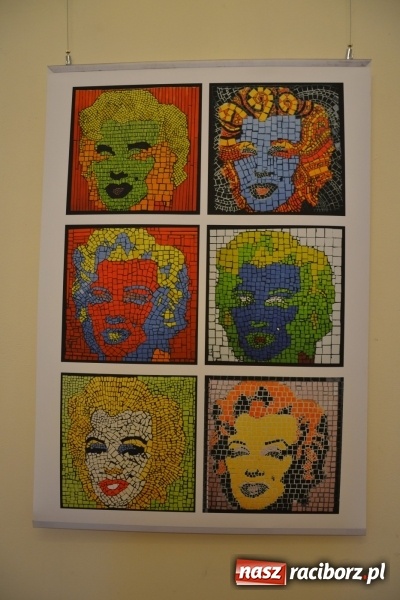Zdjęcie w galerii na portalu naszraciborz.pl: Mozaika i witraż - na zamku otwarto nową wystawę wiadomości z regionu
