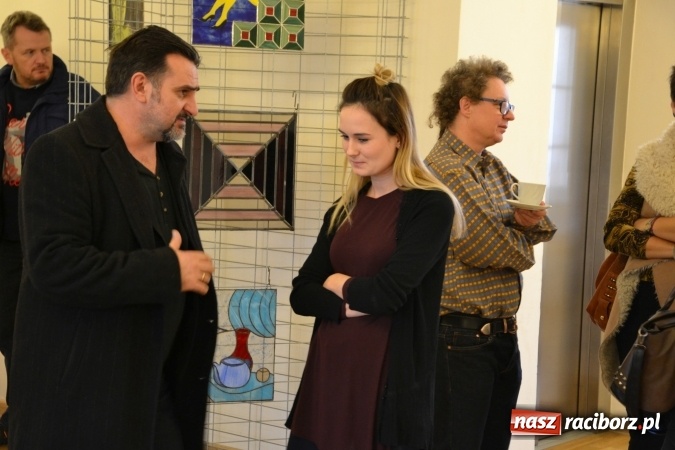 Zdjęcie w galerii na portalu naszraciborz.pl: Mozaika i witraż - na zamku otwarto nową wystawę wiadomości z regionu