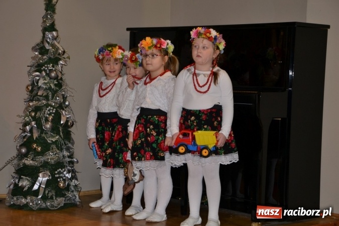 Zdjęcie w galerii na portalu naszraciborz.pl: Tworkowskie jasełka - dzień drugi  wiadomości z regionu