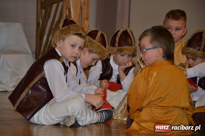 Zdjęcie w galerii na portalu naszraciborz.pl: Tworkowskie jasełka - dzień drugi  wiadomości z regionu