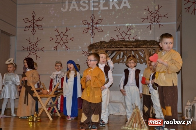 Zdjęcie w galerii na portalu naszraciborz.pl: Tworkowskie jasełka - dzień drugi  wiadomości z regionu