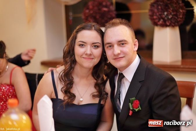 Zdjęcie w galerii na portalu naszraciborz.pl: Maturzyści z raciborskiego ZSOMS bawią się w Rogowie  wiadomości z regionu