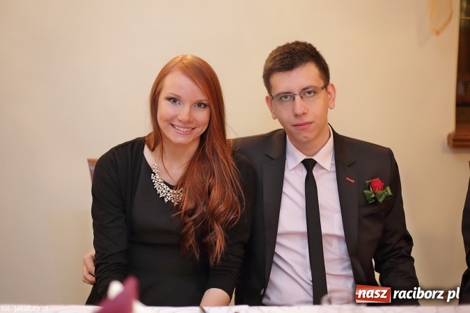 Zdjęcie w galerii na portalu naszraciborz.pl: Maturzyści z raciborskiego ZSOMS bawią się w Rogowie  wiadomości z regionu