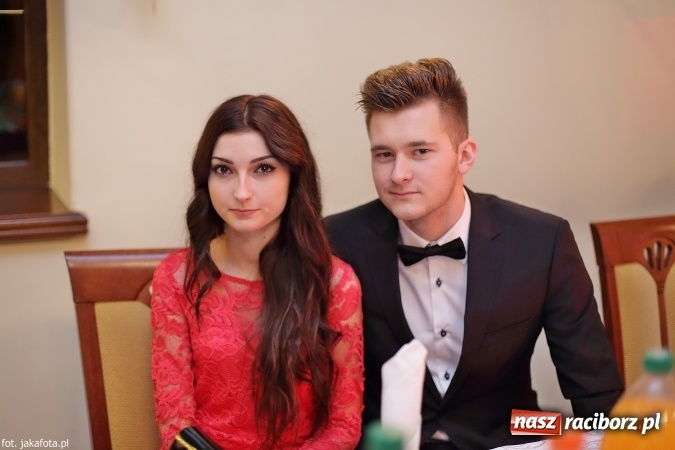 Zdjęcie w galerii na portalu naszraciborz.pl: Maturzyści z raciborskiego ZSOMS bawią się w Rogowie  wiadomości z regionu