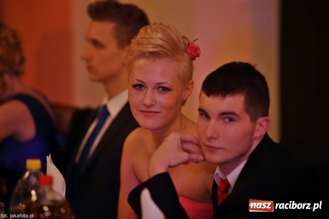 Zdjęcie w galerii na portalu naszraciborz.pl: Maturzyści z raciborskiego ZSOMS bawią się w Rogowie  wiadomości z regionu