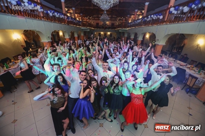 Zdjęcie w galerii na portalu naszraciborz.pl: To była szalona noc maturzystów ZSOMS wiadomości z regionu