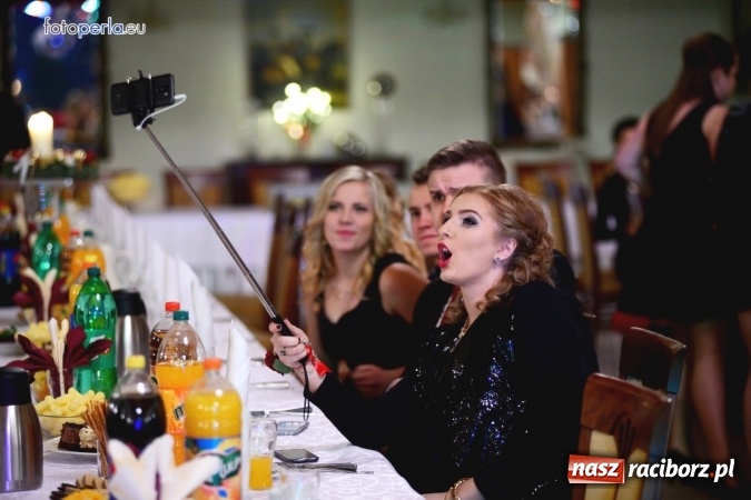 Zdjęcie w galerii na portalu naszraciborz.pl: To była szalona noc maturzystów ZSOMS wiadomości z regionu