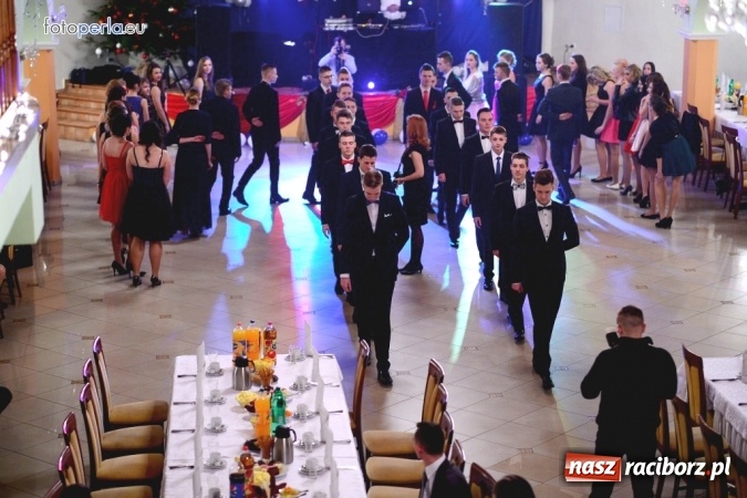 Zdjęcie w galerii na portalu naszraciborz.pl: To była szalona noc maturzystów ZSOMS wiadomości z regionu