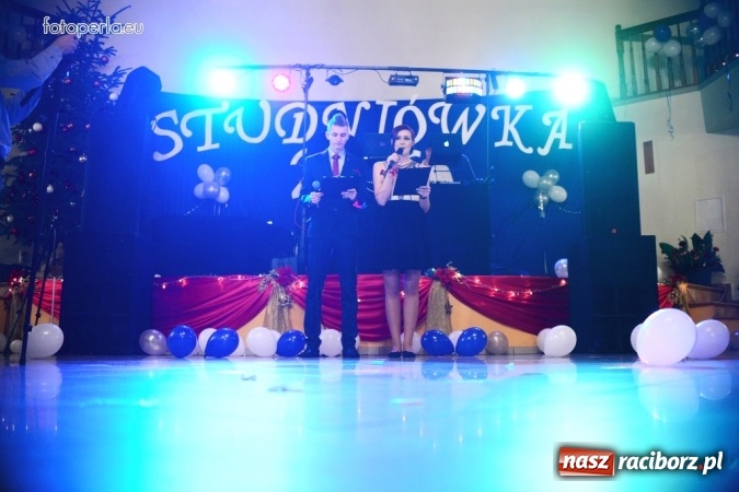 Zdjęcie w galerii na portalu naszraciborz.pl: To była szalona noc maturzystów ZSOMS wiadomości z regionu