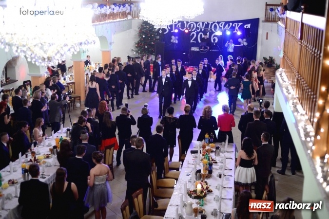 Zdjęcie w galerii na portalu naszraciborz.pl: To była szalona noc maturzystów ZSOMS wiadomości z regionu