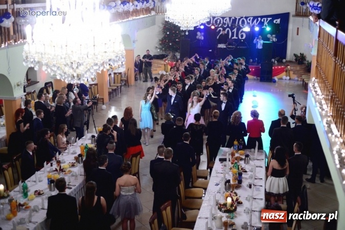 Zdjęcie w galerii na portalu naszraciborz.pl: To była szalona noc maturzystów ZSOMS wiadomości z regionu