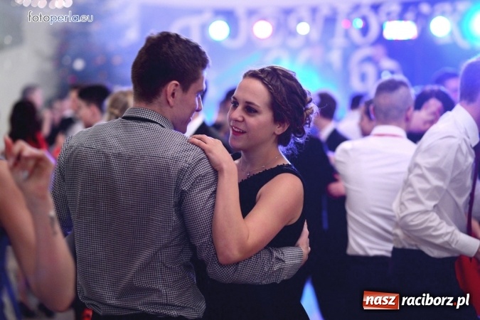 Zdjęcie w galerii na portalu naszraciborz.pl: To była szalona noc maturzystów ZSOMS wiadomości z regionu