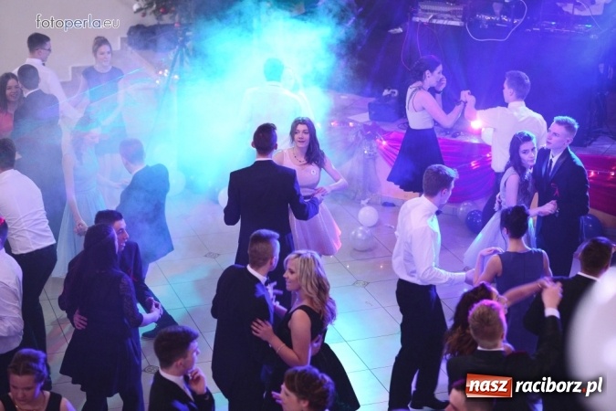 Zdjęcie w galerii na portalu naszraciborz.pl: To była szalona noc maturzystów ZSOMS wiadomości z regionu