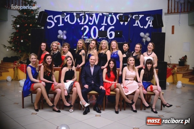 Zdjęcie w galerii na portalu naszraciborz.pl: To była szalona noc maturzystów ZSOMS wiadomości z regionu