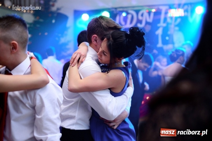 Zdjęcie w galerii na portalu naszraciborz.pl: To była szalona noc maturzystów ZSOMS wiadomości z regionu