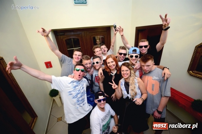 Zdjęcie w galerii na portalu naszraciborz.pl: To była szalona noc maturzystów ZSOMS wiadomości z regionu