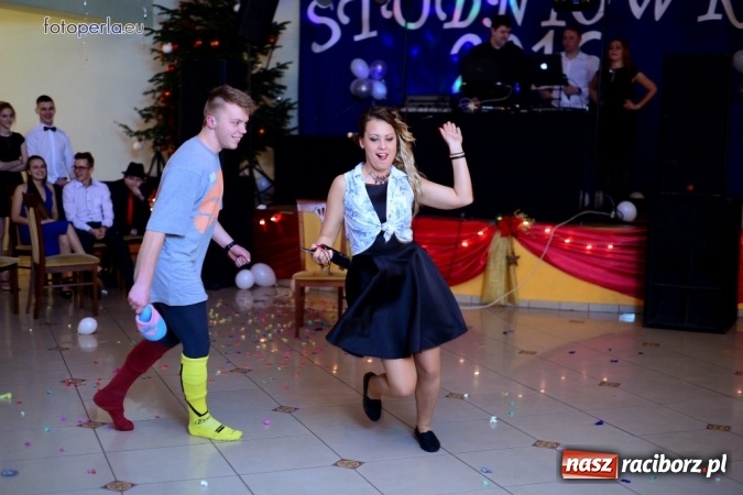 Zdjęcie w galerii na portalu naszraciborz.pl: To była szalona noc maturzystów ZSOMS wiadomości z regionu