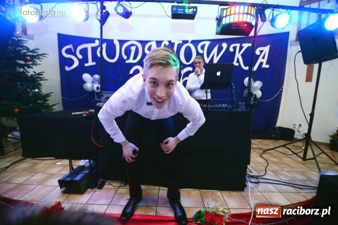 Zdjęcie w galerii na portalu naszraciborz.pl: To była szalona noc maturzystów ZSOMS wiadomości z regionu