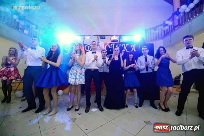 Zdjęcie w galerii na portalu naszraciborz.pl: To była szalona noc maturzystów ZSOMS wiadomości z regionu